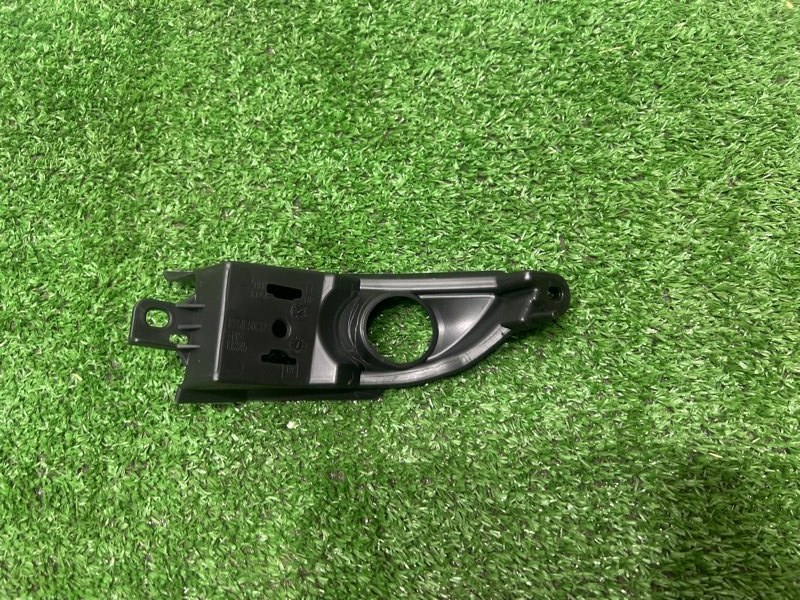 Накладка противотуманной фары, 500 рублей, Красноярск