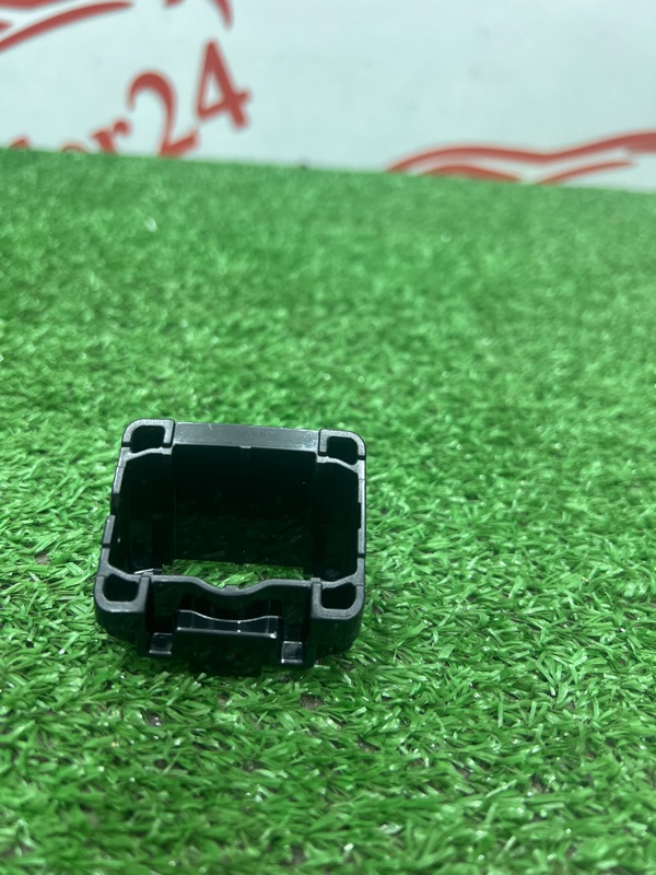 Крепление форсунки омывателя, 450 рублей, Красноярск