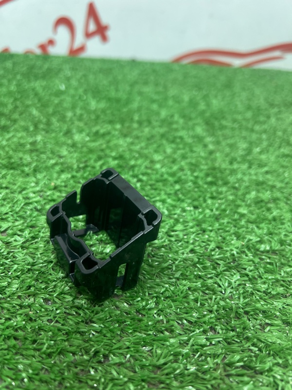 Крепление форсунки омывателя, 450 рублей, Красноярск