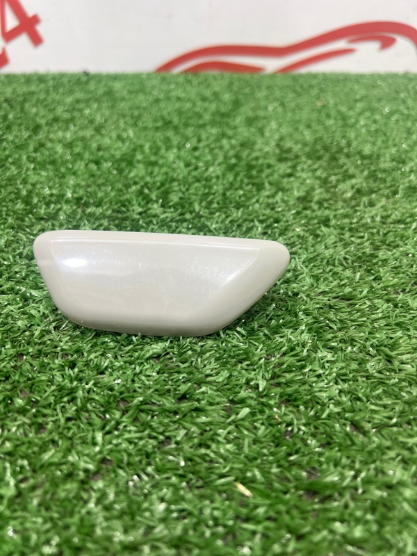 Крышка форсунки омывателя фар, 1000 рублей, Красноярск