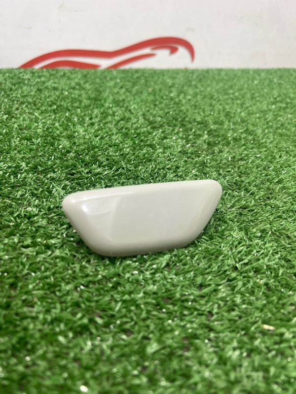 Крышка форсунки омывателя фар, 1000 рублей, Красноярск