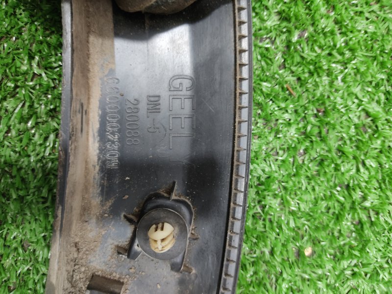 Накладка крыла, 1000 рублей, Красноярск