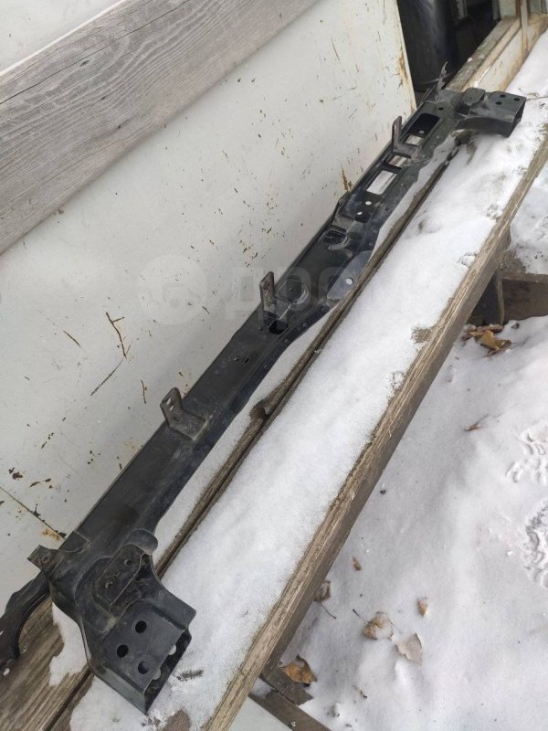 Верхняя часть рамки радиатора, 2000 рублей, Красноярск