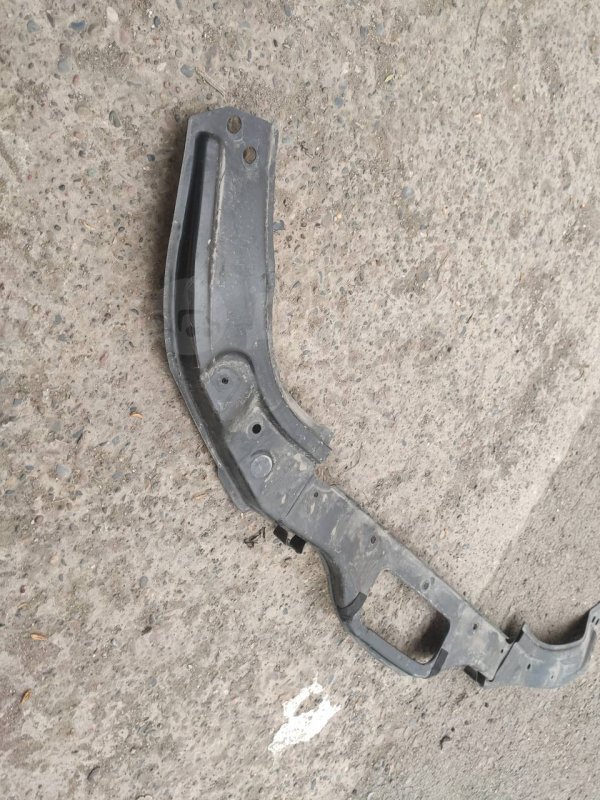 Верхняя часть рамки радиатора, 2000 рублей, Красноярск