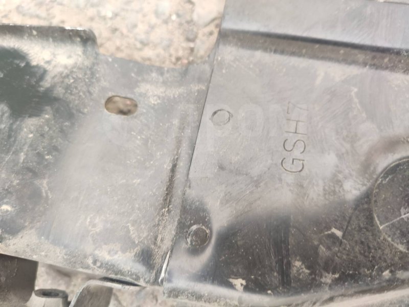 Верхняя часть рамки радиатора, 2000 рублей, Красноярск