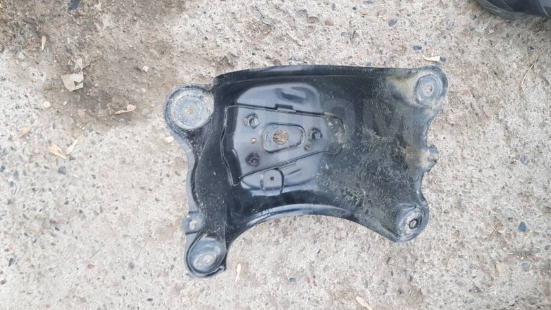 Кронштейн запасного колеса, 1000 рублей, Красноярск