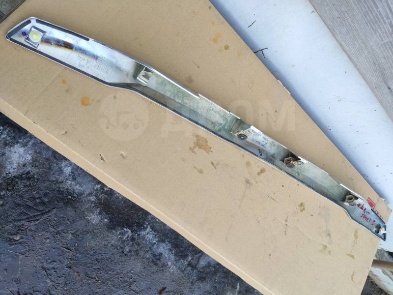 Молдинг крышки багажника, 2000 рублей, Красноярск