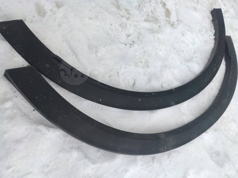 Накладка крыла, 1000 рублей, Красноярск