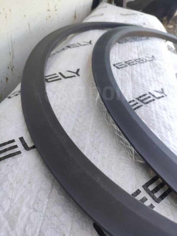 Накладка крыла, 1000 рублей, Красноярск