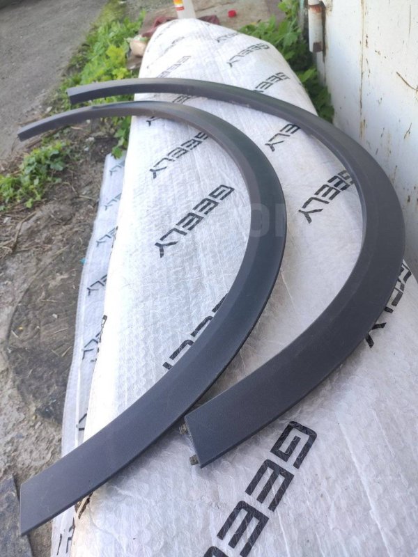 Накладка крыла, 1000 рублей, Красноярск