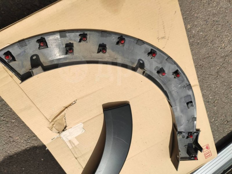 Накладка крыла, 2000 рублей, Красноярск