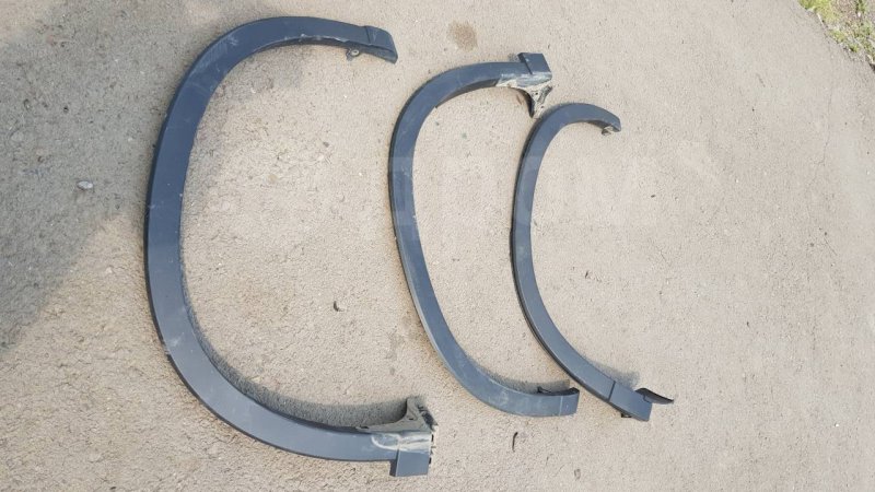 Накладка крыла, 1000 рублей, Красноярск