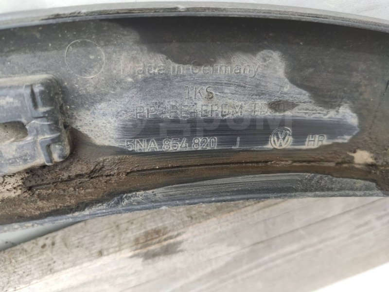 Накладка крыла, 2000 рублей, Красноярск