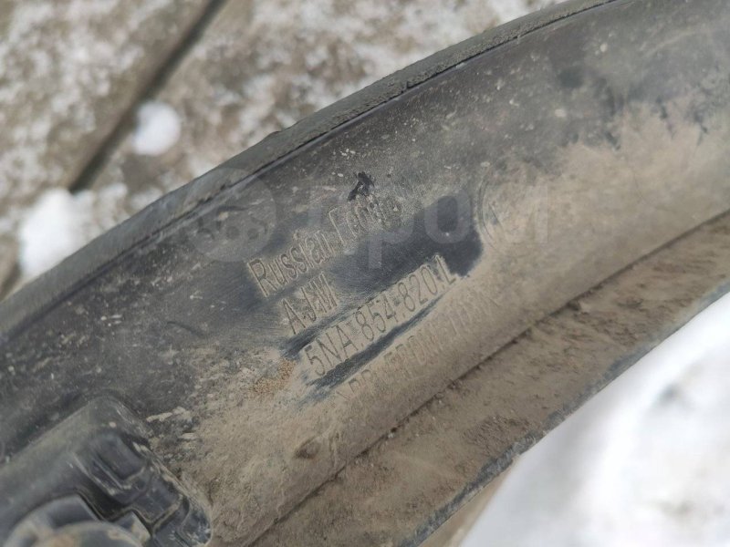 Накладка крыла, 1000 рублей, Красноярск