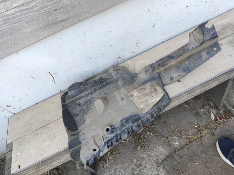 Подкрылок, 1000 рублей, Красноярск