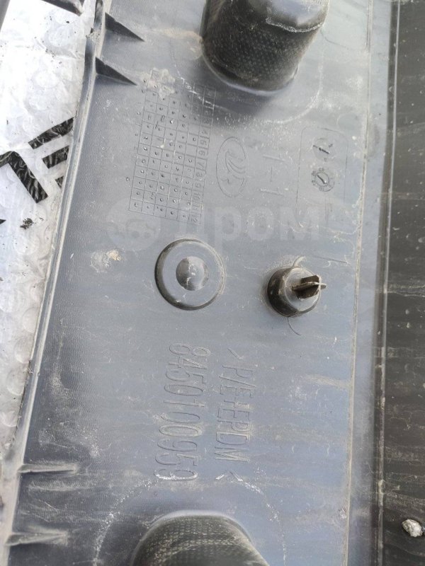 Решетка радиатора, 1000 рублей, Красноярск