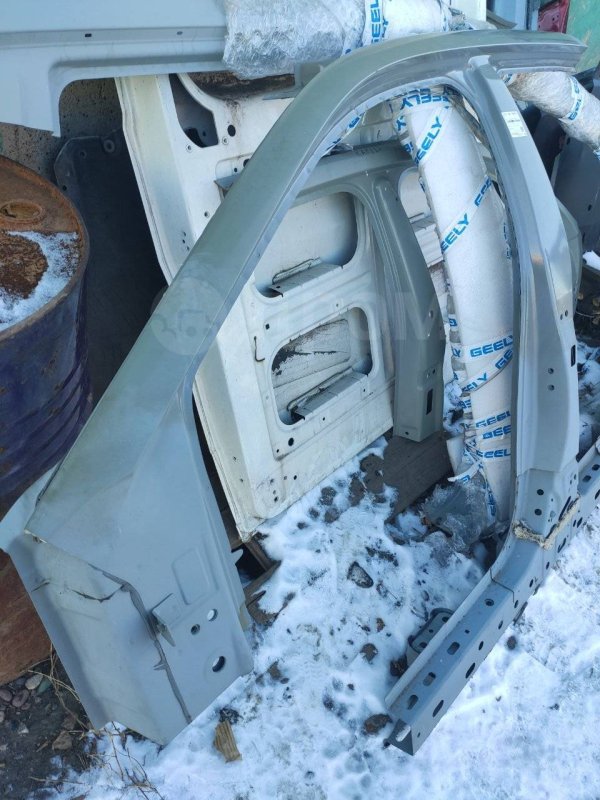 Стойка кузова, 15000 рублей, Красноярск