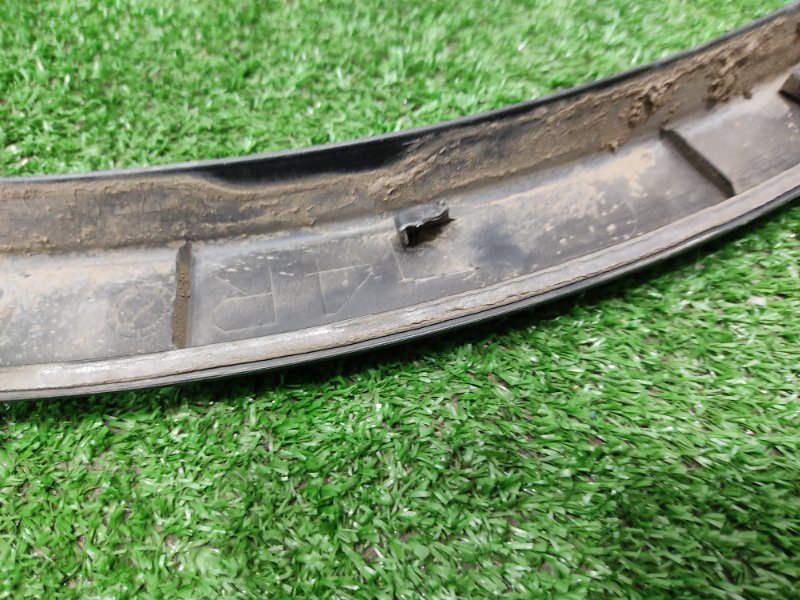 Накладка крыла, 2000 рублей, Красноярск