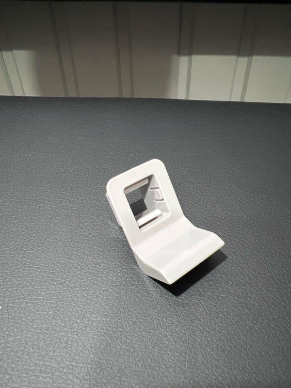 Клипса кузова, 200 рублей, Красноярск