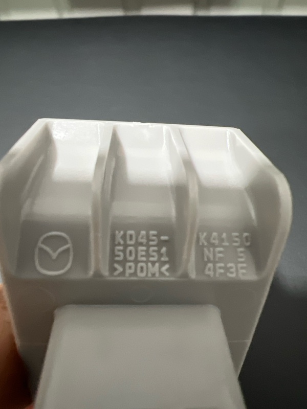 Клипса кузова, 200 рублей, Красноярск