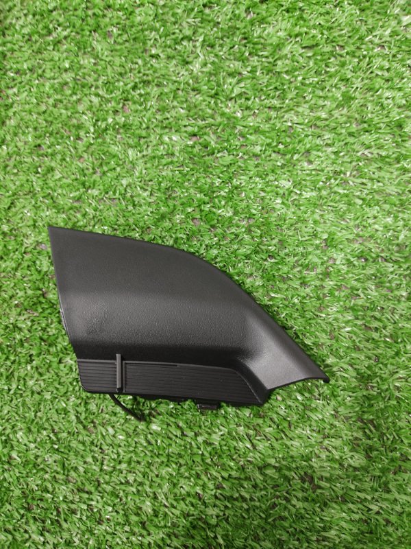 Заглушка буксировочного крюка, 500 рублей, Красноярск