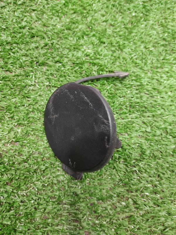 Заглушка буксировочного крюка, 1000 рублей, Красноярск