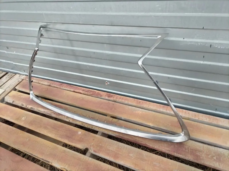 Молдинг решетки радиатора, 8000 рублей, Кузнецово