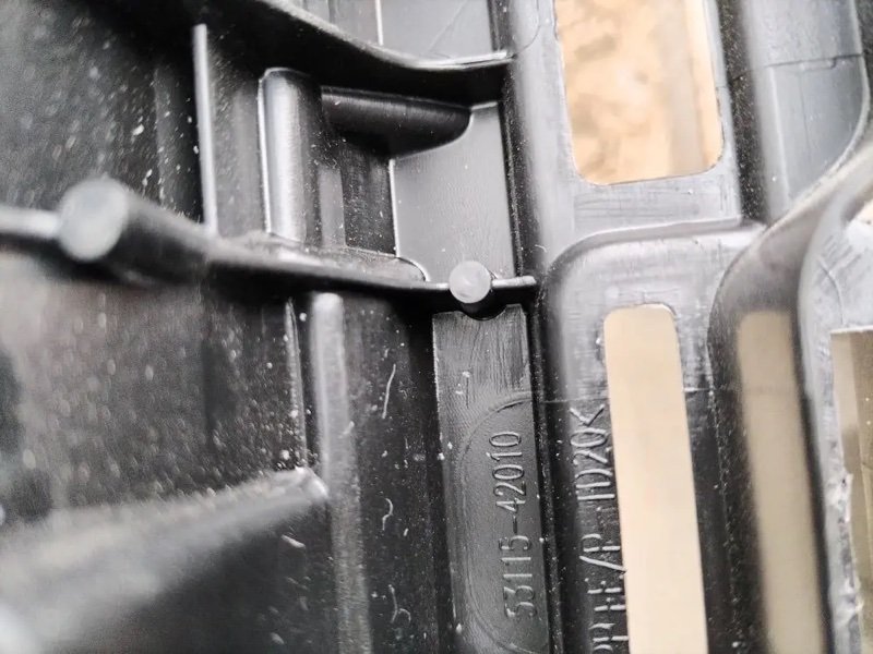 Кронштейн решетки радиатора, 3000 рублей, Кузнецово