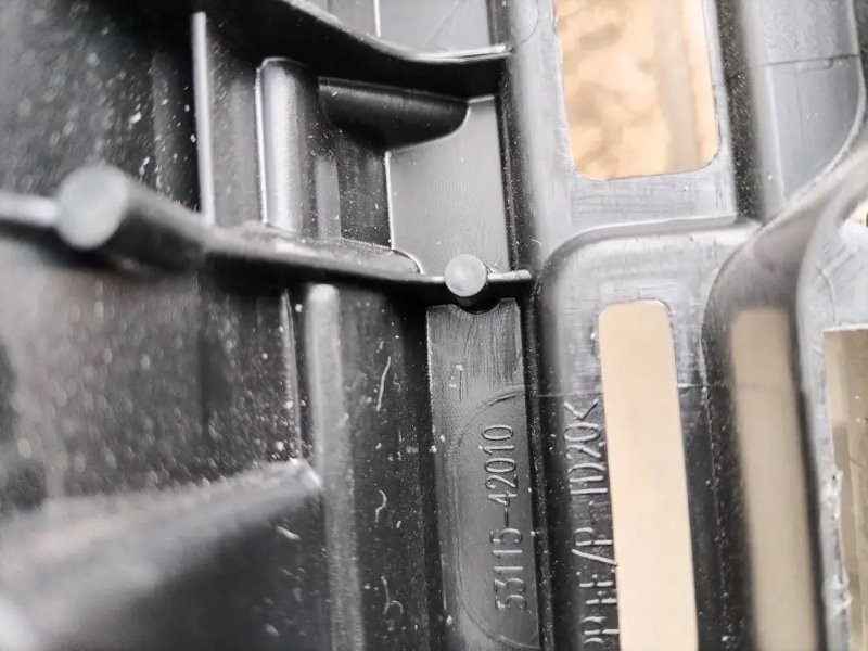 Кронштейн решетки радиатора, 3000 рублей, Кузнецово