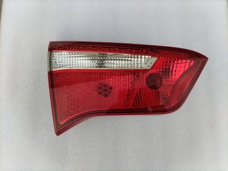 Фонарь в крышку багажника, 3000 рублей, Кузнецово