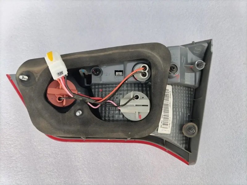 Фонарь в крышку багажника, 3000 рублей, Кузнецово