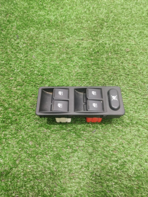 Блок управления стеклоподъемниками, 1000 рублей, Красноярск