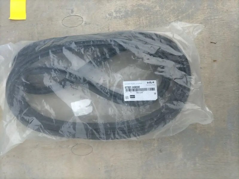 Уплотнитель крышки багажника, 3000 рублей, Кузнецово