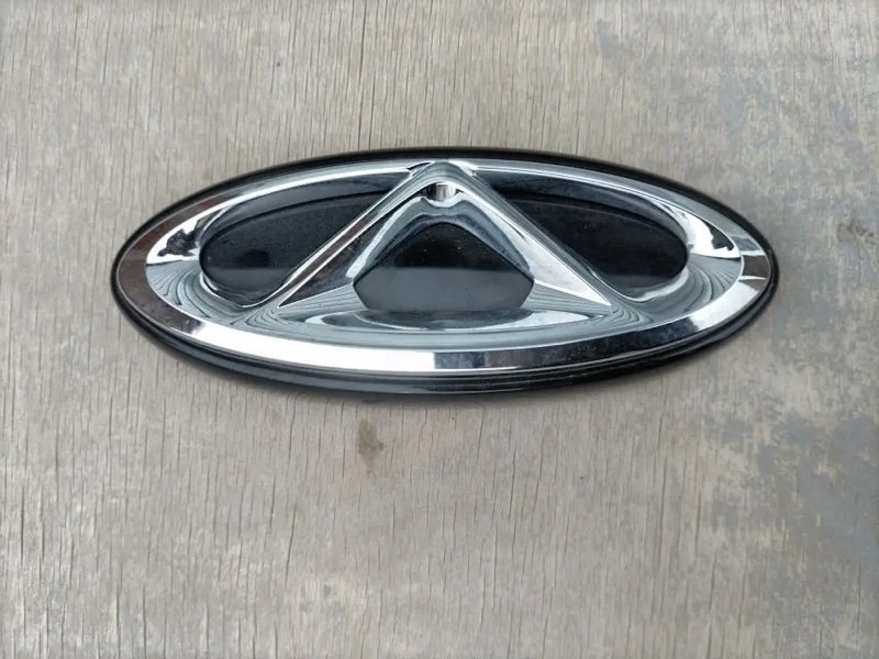 Эмблема крышки багажника, 1000 рублей, Кузнецово