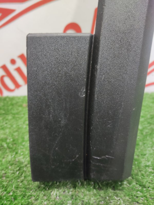 Накладка крыла, 1000 рублей, Красноярск