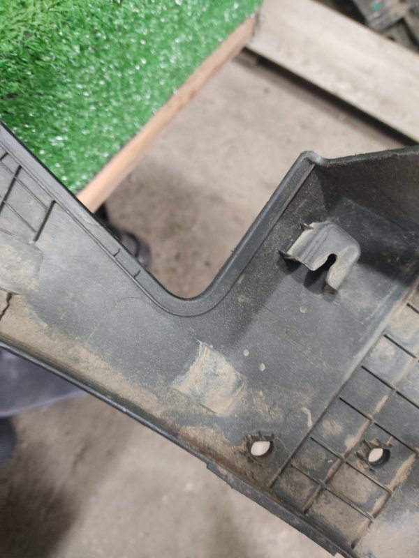 Накладка крыла, 2000 рублей, Красноярск