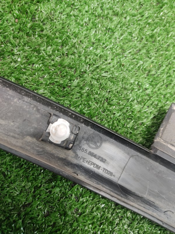 Накладка крыла, 1000 рублей, Красноярск