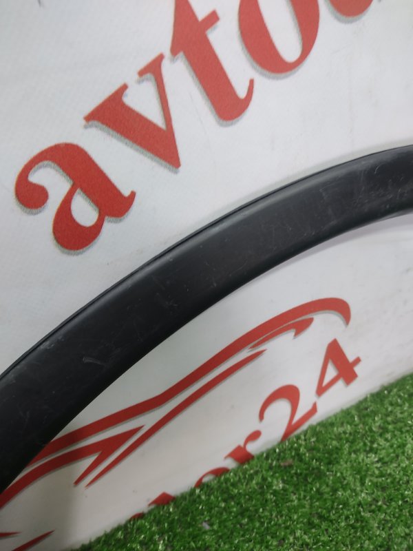 Накладка крыла, 1000 рублей, Красноярск