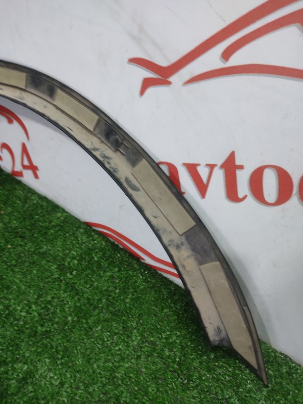 Накладка крыла, 1000 рублей, Красноярск