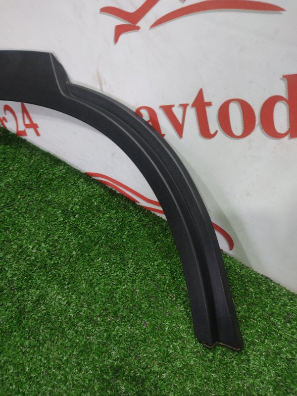 Накладка крыла, 1000 рублей, Красноярск