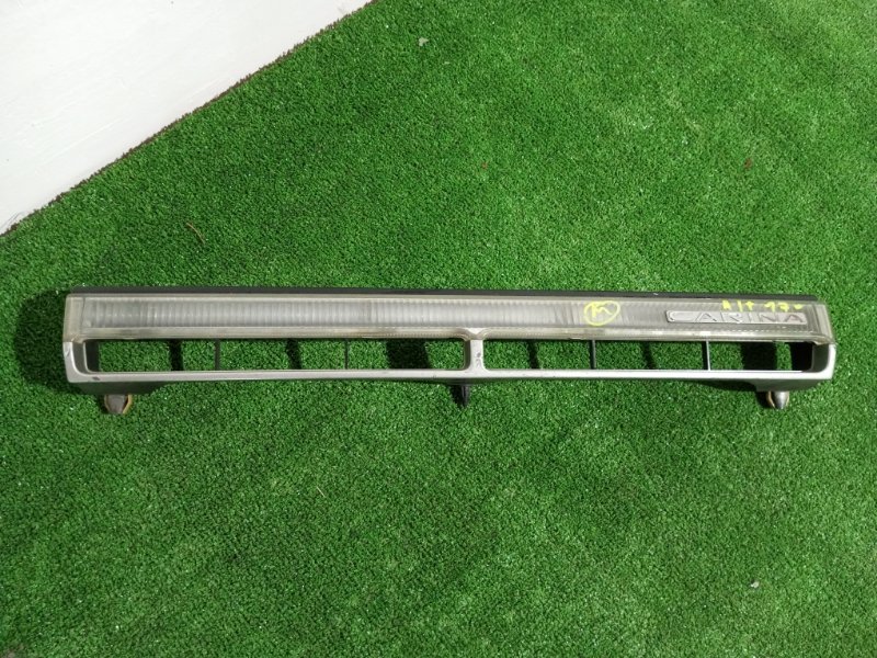 Решетка радиатора, 2000 рублей, Пешки