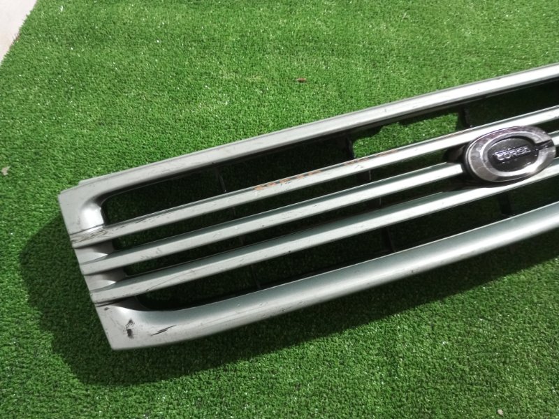 Решетка радиатора, 2000 рублей, Пешки