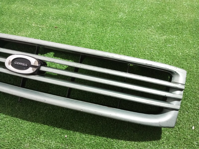 Решетка радиатора, 2000 рублей, Пешки