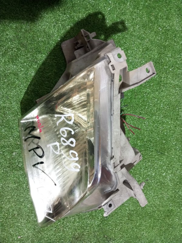 Фара, 2000 рублей, Пешки