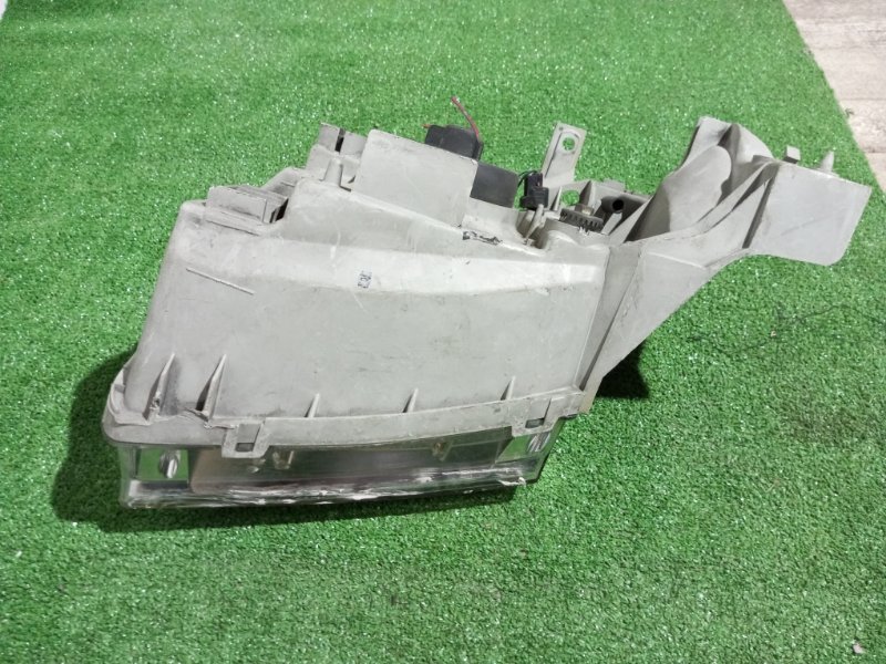 Фара, 2000 рублей, Пешки