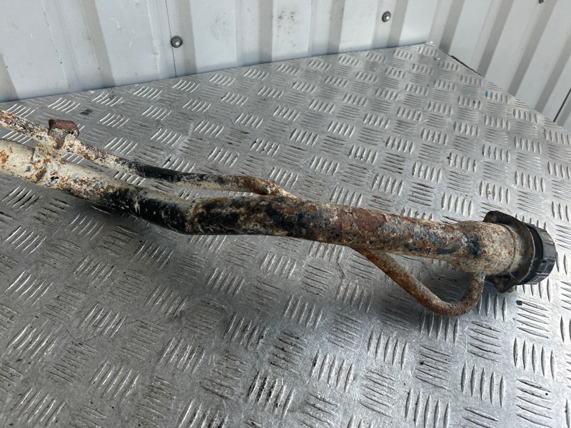 Горловина топливного бака, 2000 рублей, Пешки