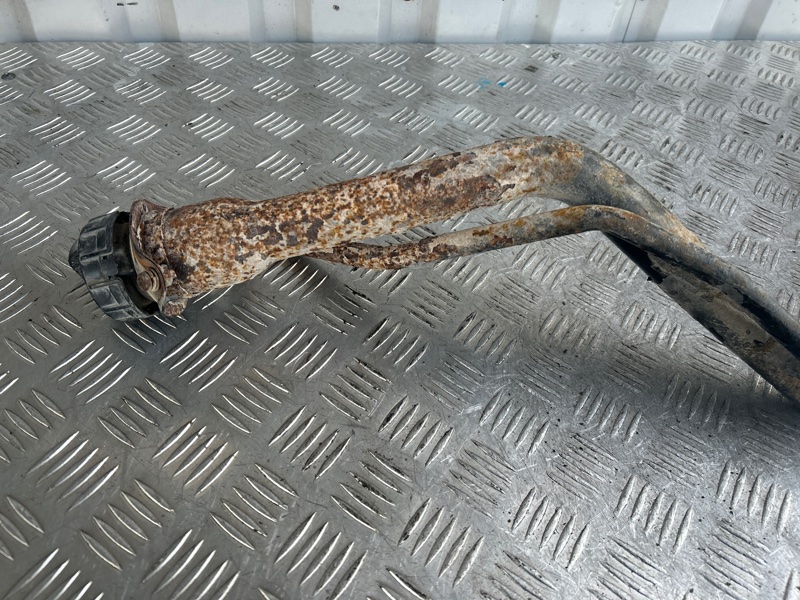 Горловина топливного бака, 2000 рублей, Пешки