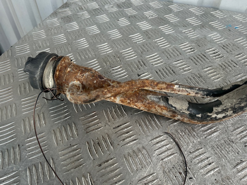 Горловина топливного бака, 2000 рублей, Пешки