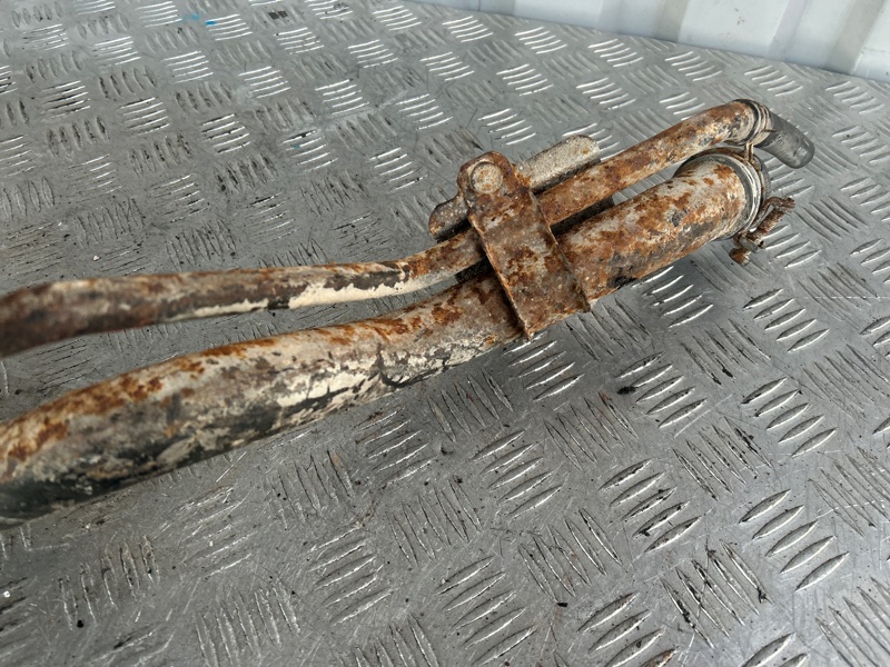 Горловина топливного бака, 2000 рублей, Пешки