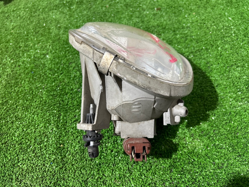 Фара противотуманная, 2000 рублей, Пешки